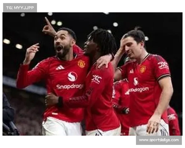 曼联主场2-0完胜曼城，姆伯莫破门锁定胜局