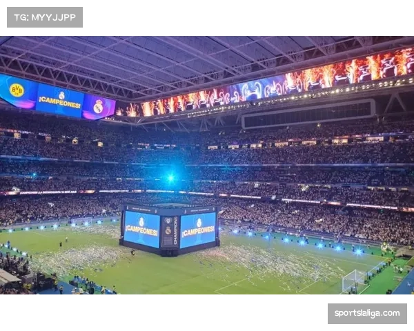 伯纳乌球场全新顶棚通过测试,将于四月末欧冠比赛首秀